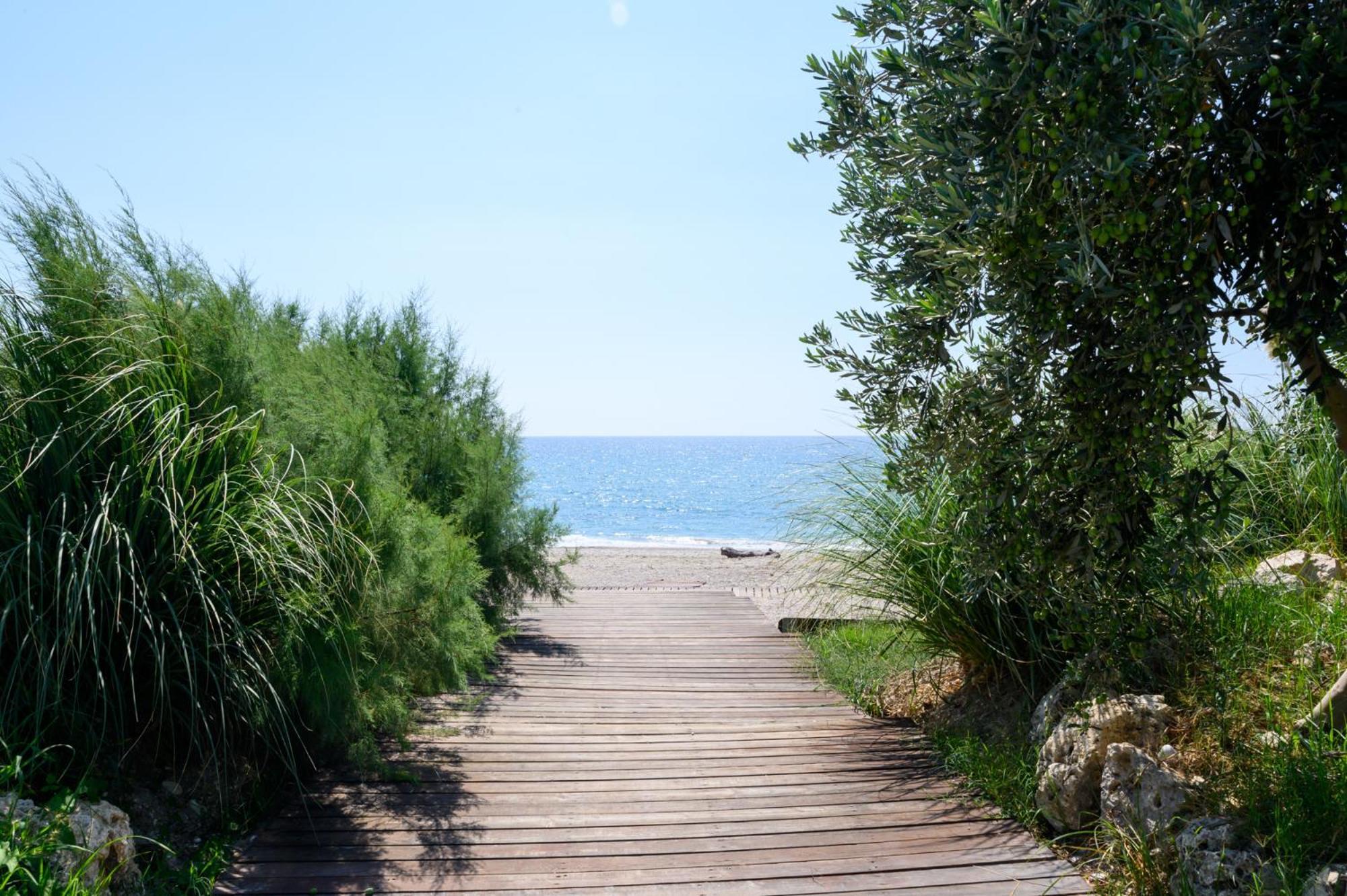 Poseidon Beach Hotel Kastrosikia Extérieur photo